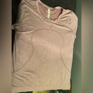 Lululemon swiftly relaxed fit top size 10